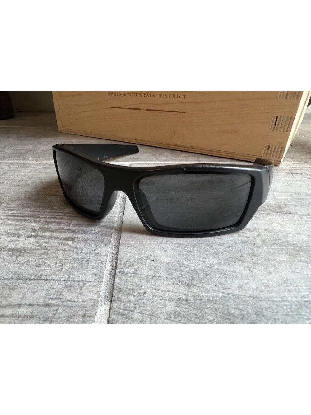 Oakley 03-473 Gascan Matte Rectangular Sunglasses 60mm - Black Frame Gray Lens